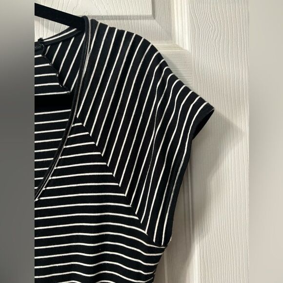 Columbia Cotton Jersey Stretch Black White Stripe Cap Sleeve Sheath Dress Small - Picture 5 of 7